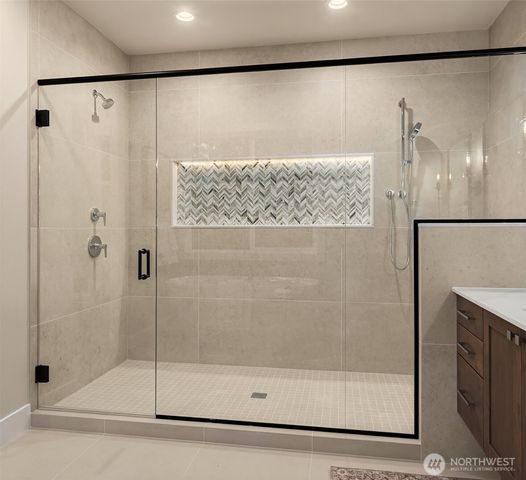 12416 94th Avenue NE, Kirkland, WA 98034