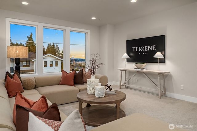 12416 94th Avenue NE, Kirkland, WA 98034