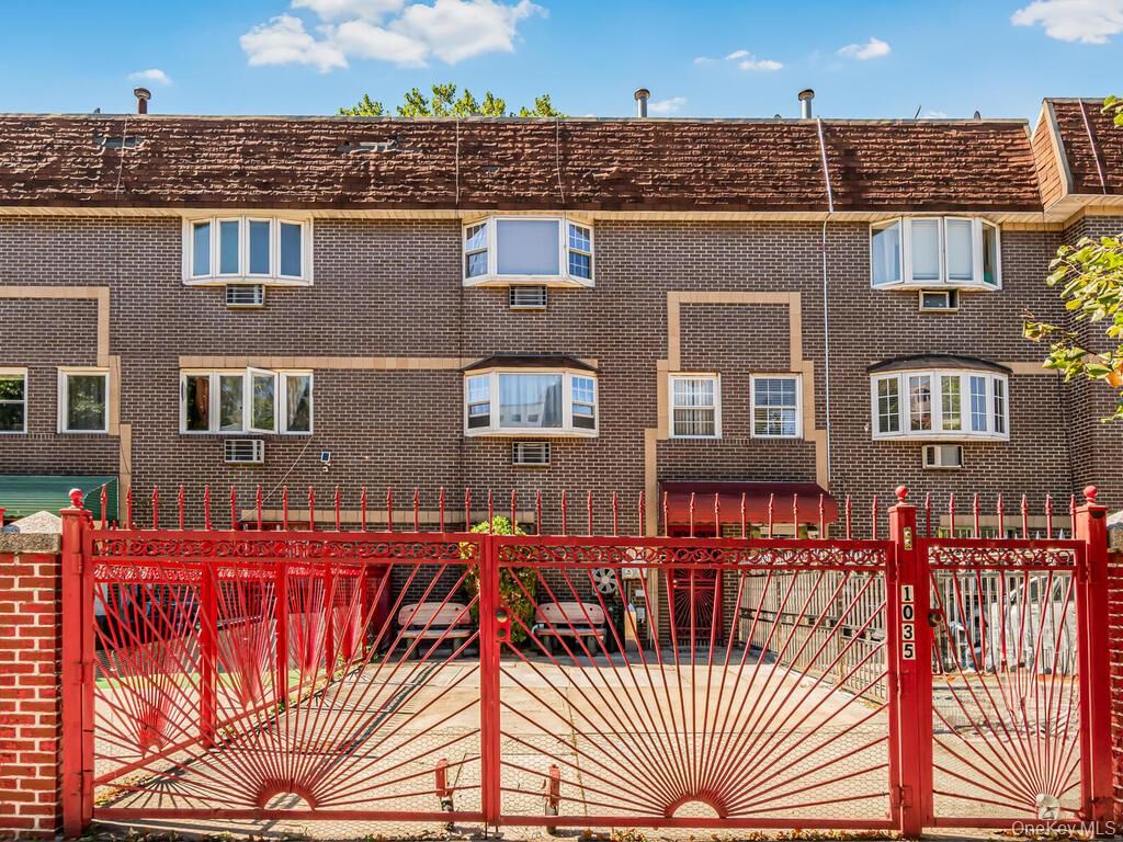 1035 Bryant Avenue, Bronx, NY 10459