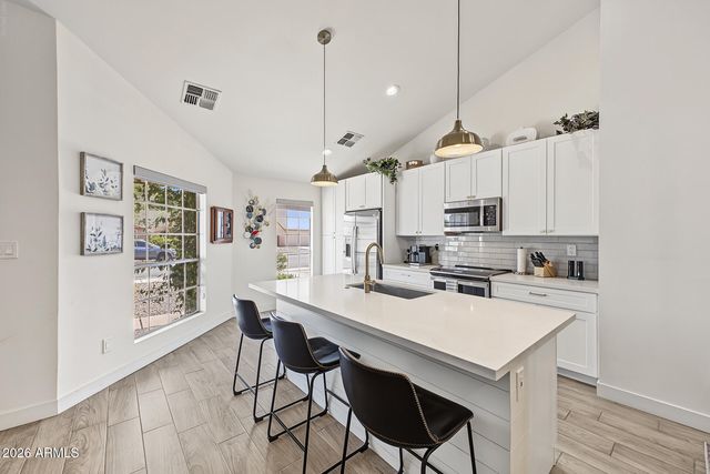 3661 W LAREDO Street, Chandler, AZ 85226