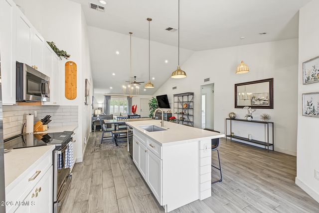 3661 W LAREDO Street, Chandler, AZ 85226
