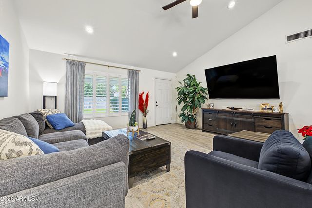 3661 W LAREDO Street, Chandler, AZ 85226