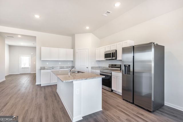403 Georgian Walk, Byron, GA 31008