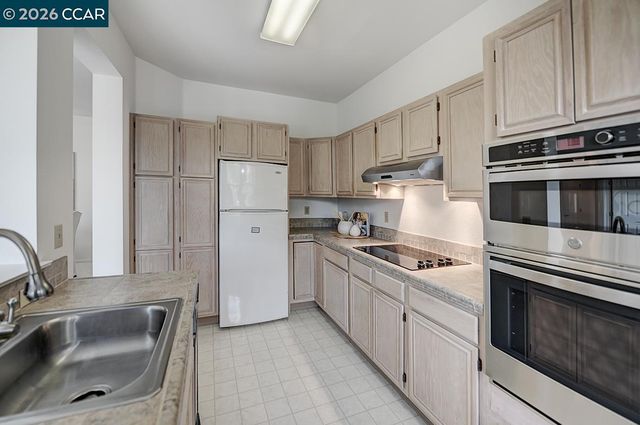 1860 Tice Creek Dr 1427, Walnut Creek, CA 94595