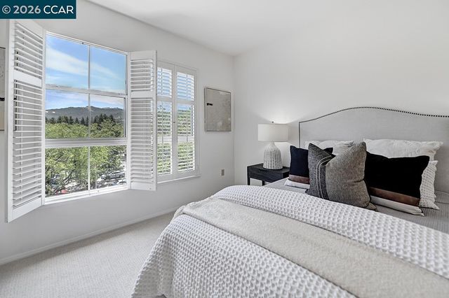 1860 Tice Creek Dr 1427, Walnut Creek, CA 94595