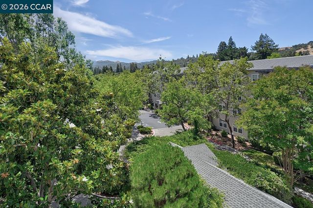 1860 Tice Creek Dr 1427, Walnut Creek, CA 94595
