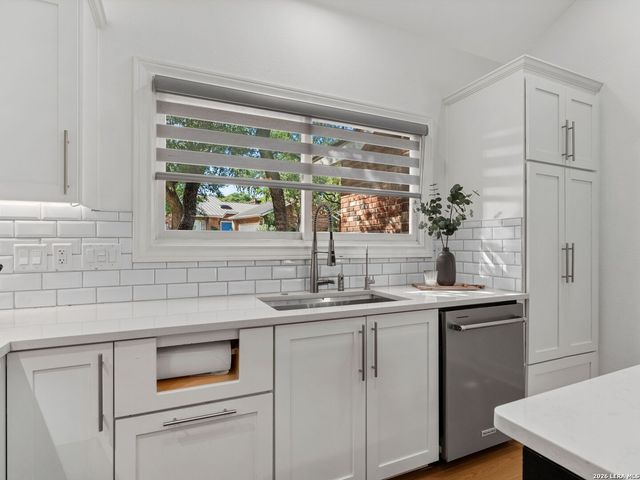 30 Villa Jardin, San Antonio, TX 78230