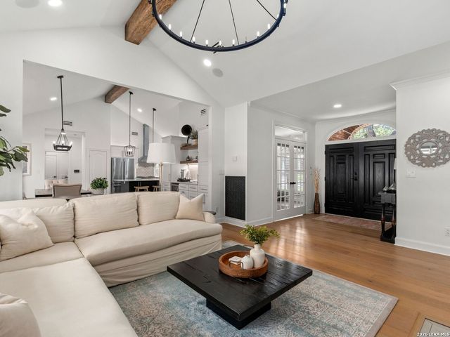 30 Villa Jardin, San Antonio, TX 78230