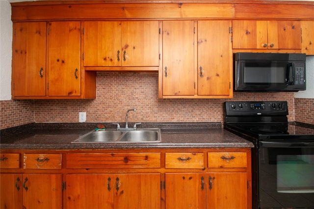 7911 52ND WAY N, Pinellas Park, FL 33781