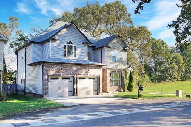 1240 Golden Eagle Way, Clarksville, TN 37040