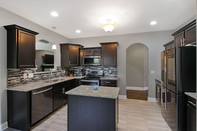 1240 Golden Eagle Way, Clarksville, TN 37040