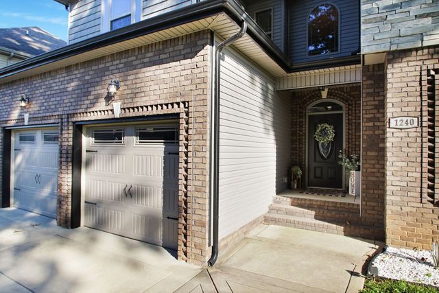 1240 Golden Eagle Way, Clarksville, TN 37040