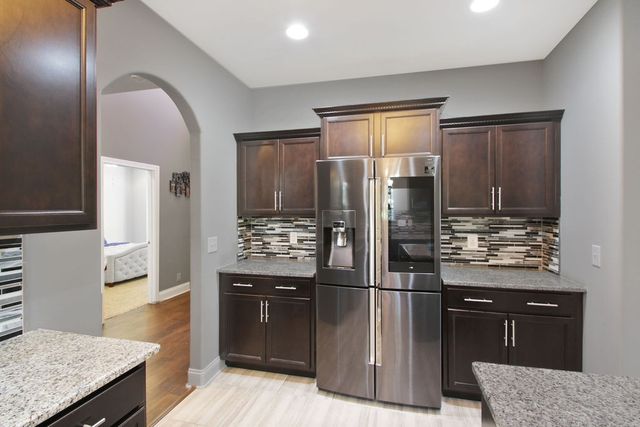 1240 Golden Eagle Way, Clarksville, TN 37040