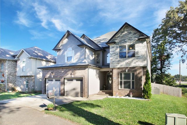 1240 Golden Eagle Way, Clarksville, TN 37040