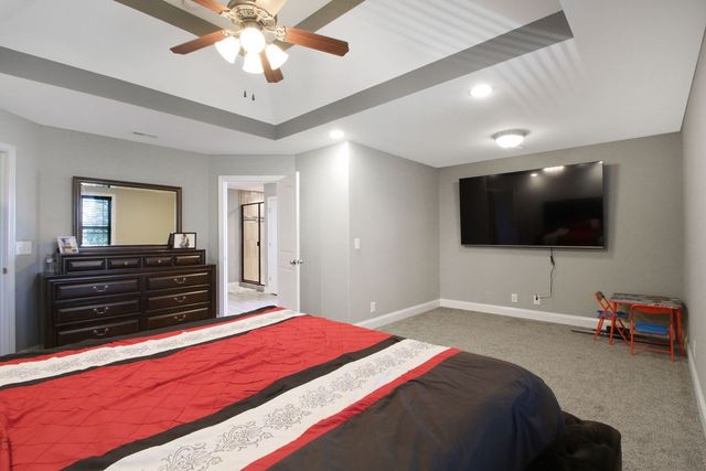 1240 Golden Eagle Way, Clarksville, TN 37040