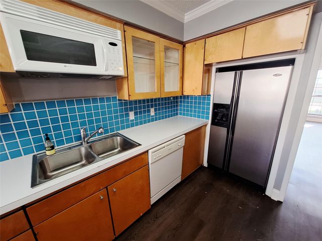 1839 CORONADO HILLS DR, Austin, TX 78752