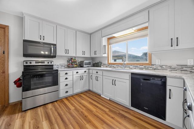1525 11th Avenue NE, Rochester, MN 55906