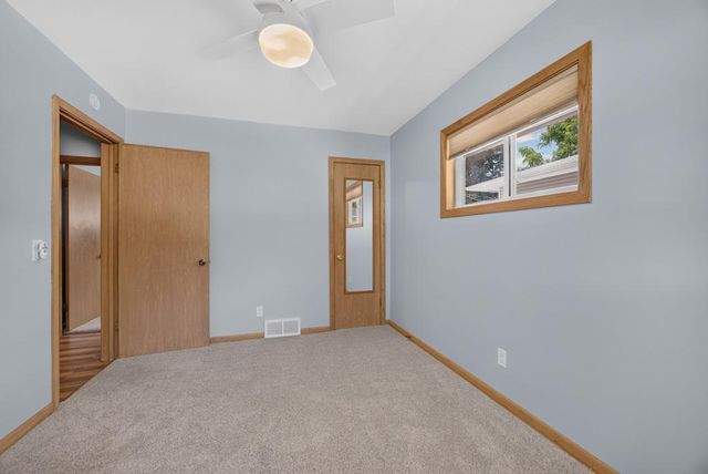 1525 11th Avenue NE, Rochester, MN 55906