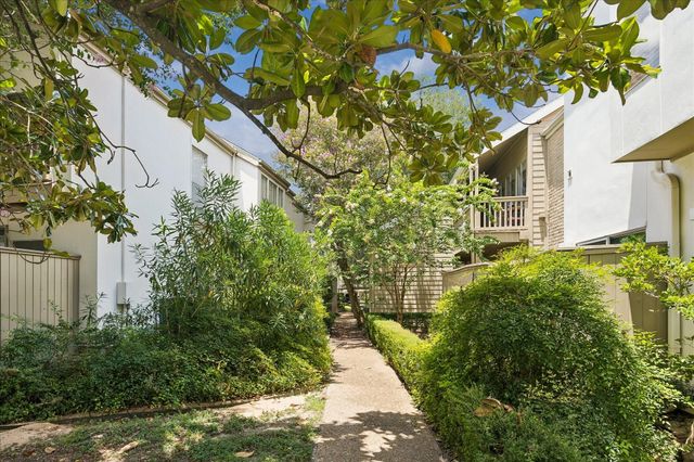 2100 Tanglewilde Street 538, Houston, TX 77063