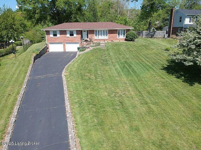 2403 Windsor Forest Dr, Louisville, KY 40272