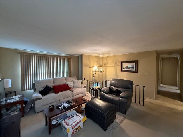 1185 Bucknell Dr, Monroeville, PA 15146