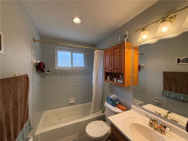 1185 Bucknell Dr, Monroeville, PA 15146