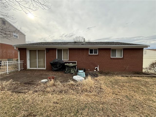 1185 Bucknell Dr, Monroeville, PA 15146