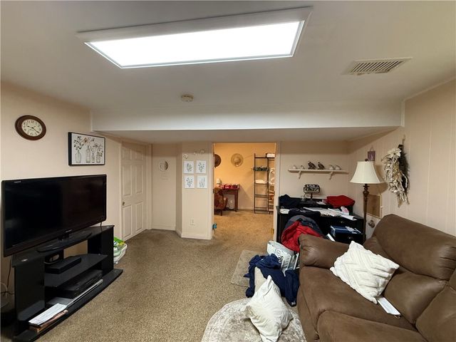 1185 Bucknell Dr, Monroeville, PA 15146