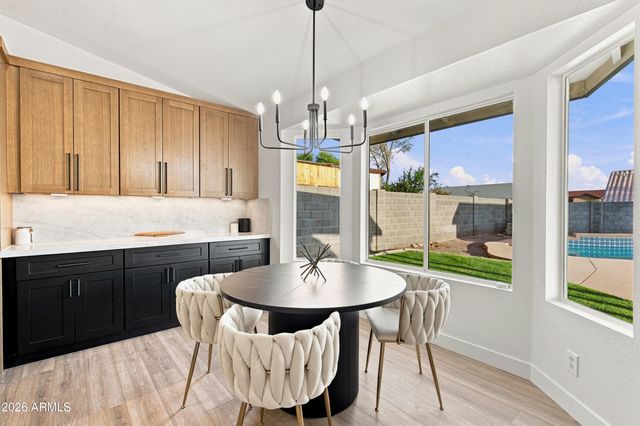 8123 E DES MOINES Street, Mesa, AZ 85207