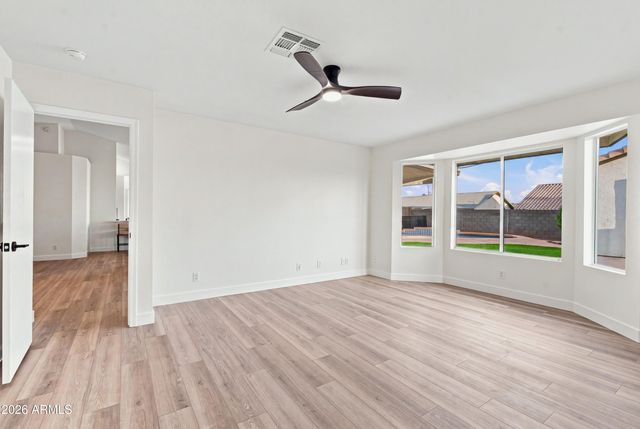8123 E DES MOINES Street, Mesa, AZ 85207