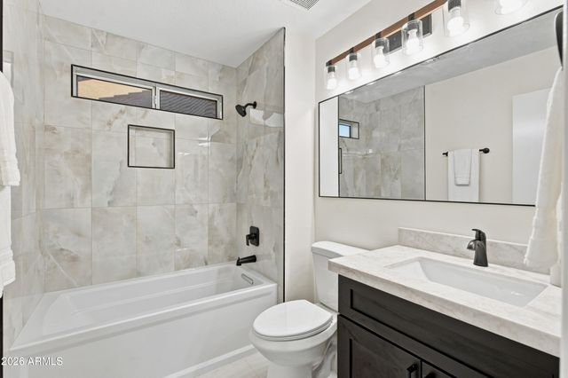 8123 E DES MOINES Street, Mesa, AZ 85207