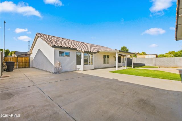 8123 E DES MOINES Street, Mesa, AZ 85207