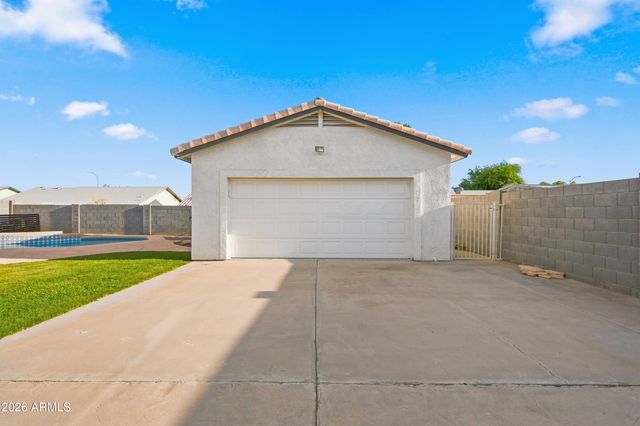 8123 E DES MOINES Street, Mesa, AZ 85207