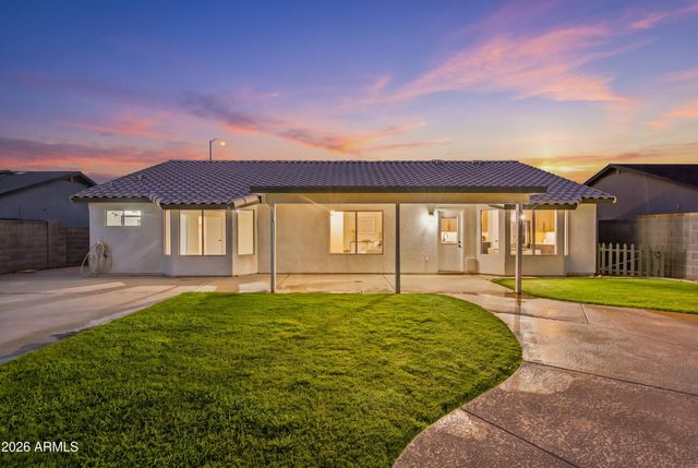 8123 E DES MOINES Street, Mesa, AZ 85207