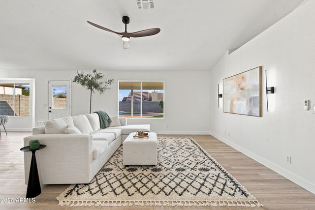 8123 E DES MOINES Street, Mesa, AZ 85207