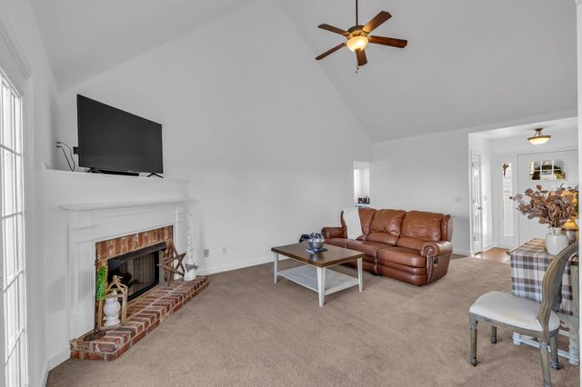 2272 Dewey Dr, Spring Hill, TN 37174