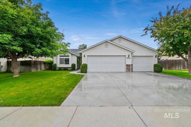 3906 E Clear Springs Dr, Nampa, ID 83686
