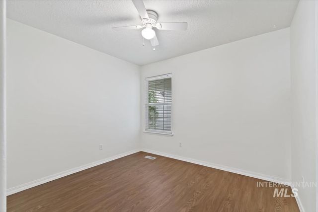 3906 E Clear Springs Dr, Nampa, ID 83686