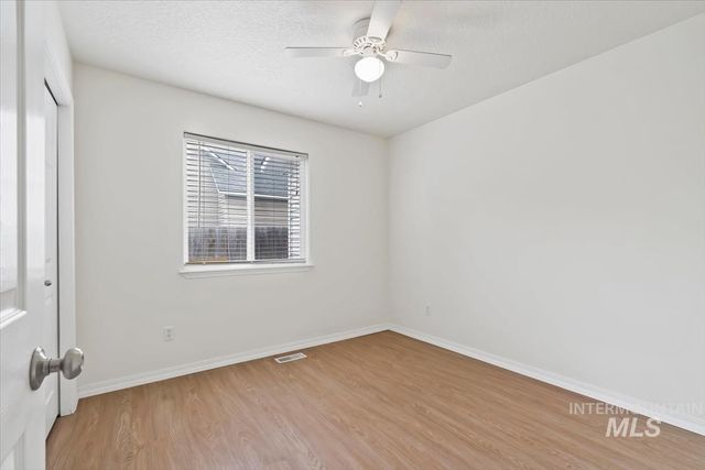 3906 E Clear Springs Dr, Nampa, ID 83686