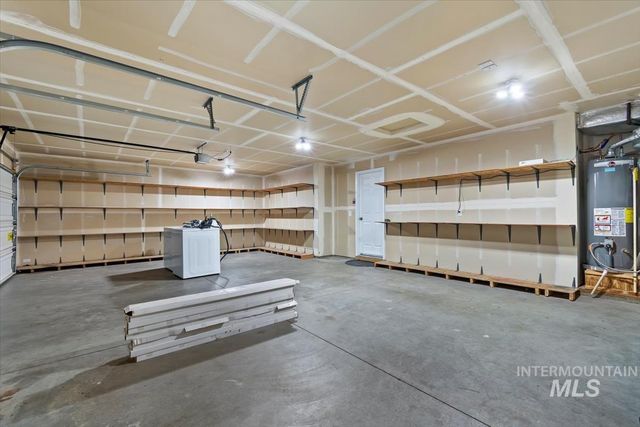 3906 E Clear Springs Dr, Nampa, ID 83686