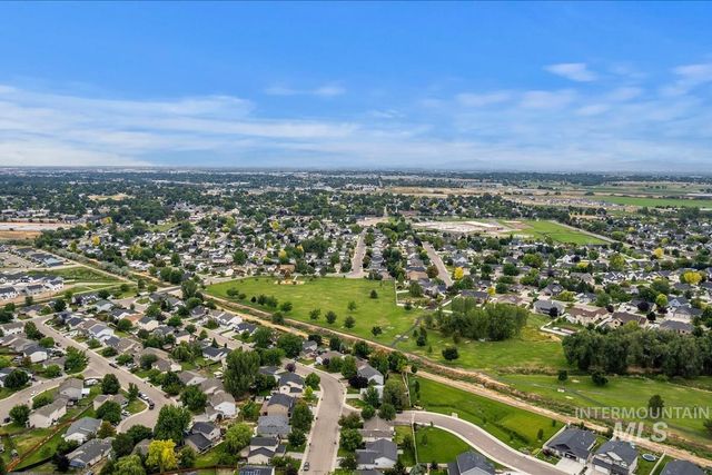 3906 E Clear Springs Dr, Nampa, ID 83686