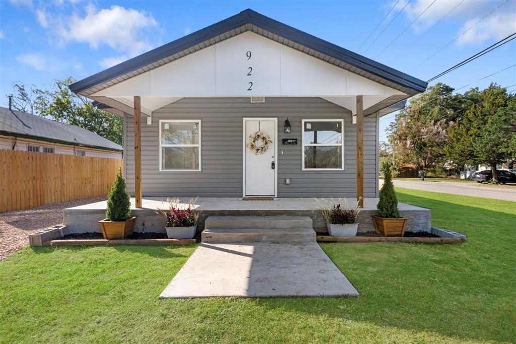 922 W Park Street, Tecumseh, OK 74873