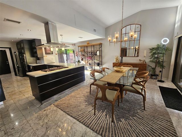 19975 NE 10th Place Way, Miami, FL 33179