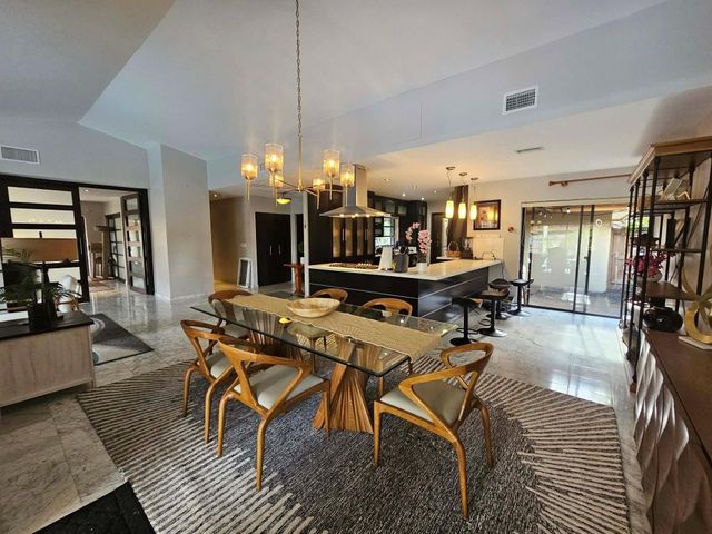 19975 NE 10th Place Way, Miami, FL 33179