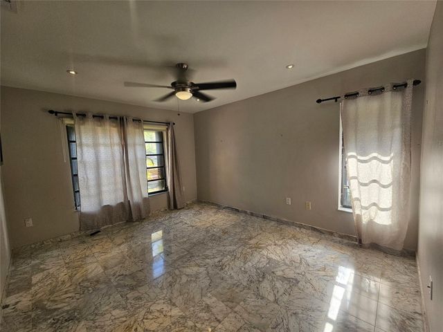 19975 NE 10th Place Way, Miami, FL 33179