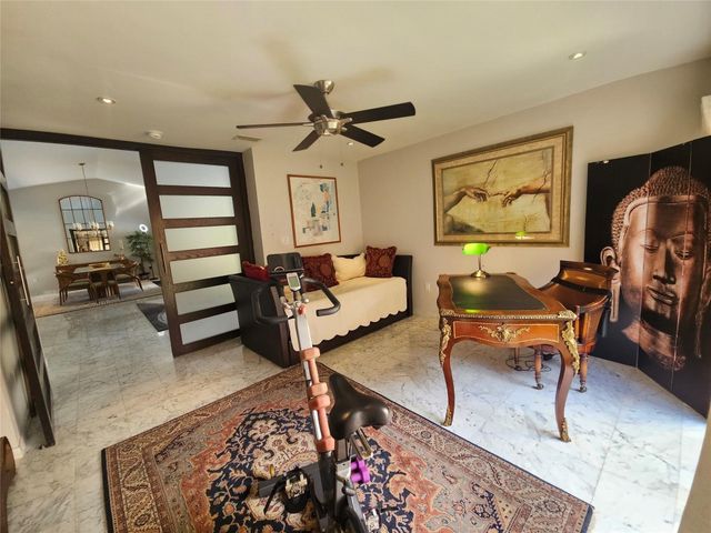 19975 NE 10th Place Way, Miami, FL 33179