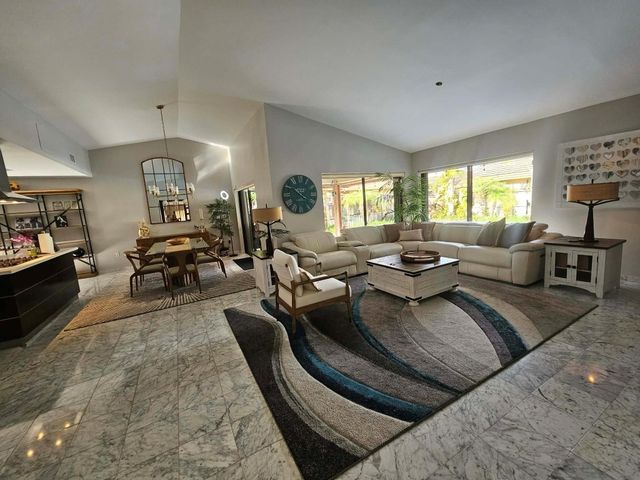 19975 NE 10th Place Way, Miami, FL 33179