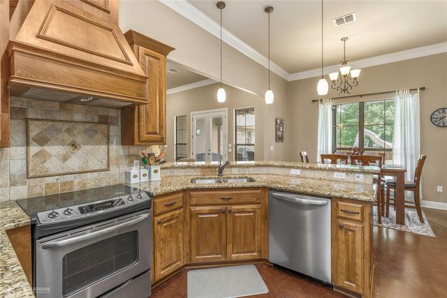 6300 Sand Hill Avenue, Shreveport, LA 71107