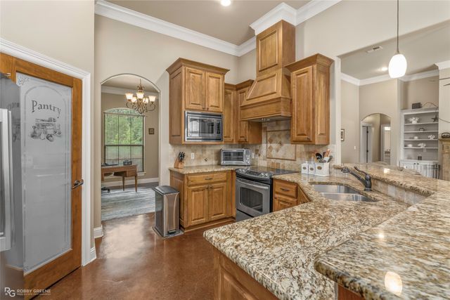 6300 Sand Hill Avenue, Shreveport, LA 71107