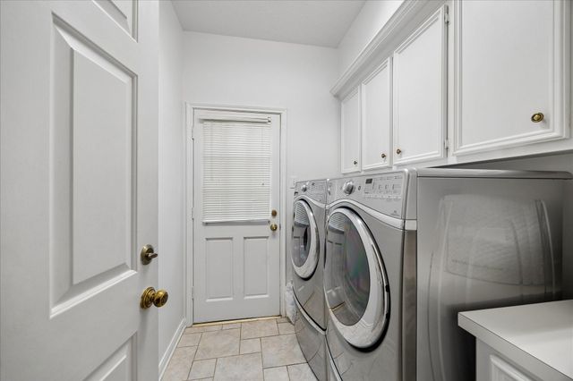 2102 Grand Mesa Drive, Kingwood, TX 77345